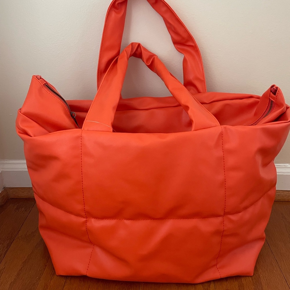 Cloud tote